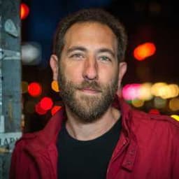 Ari Shaffir
                            